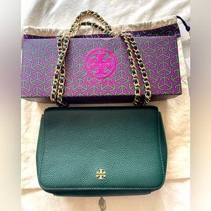 Emerald green leather Tory Burch crossbody/shoulder bag